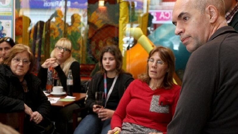 Reunión de vecinos y vecinas de Villa Ortúzar con Horacio Rodriguez Larreta