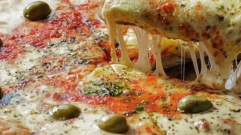 Hoy llega La Noche de la Pizza y la Empanada