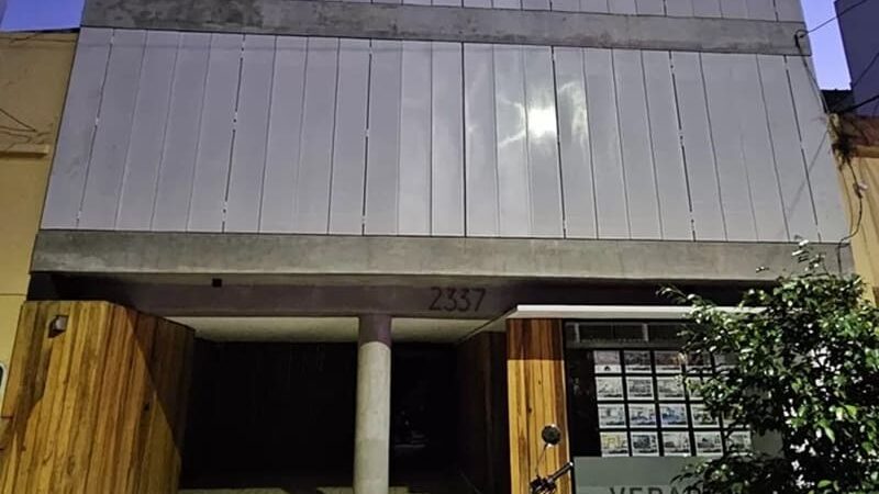 Villa Urquiza: tres personas detenidas cuando cortaban la luz de un edificio para robar