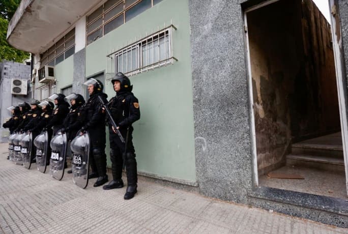 Desalojo en VIlla Ortúzar